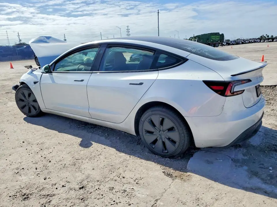 2025 TESLA MODEL 3   