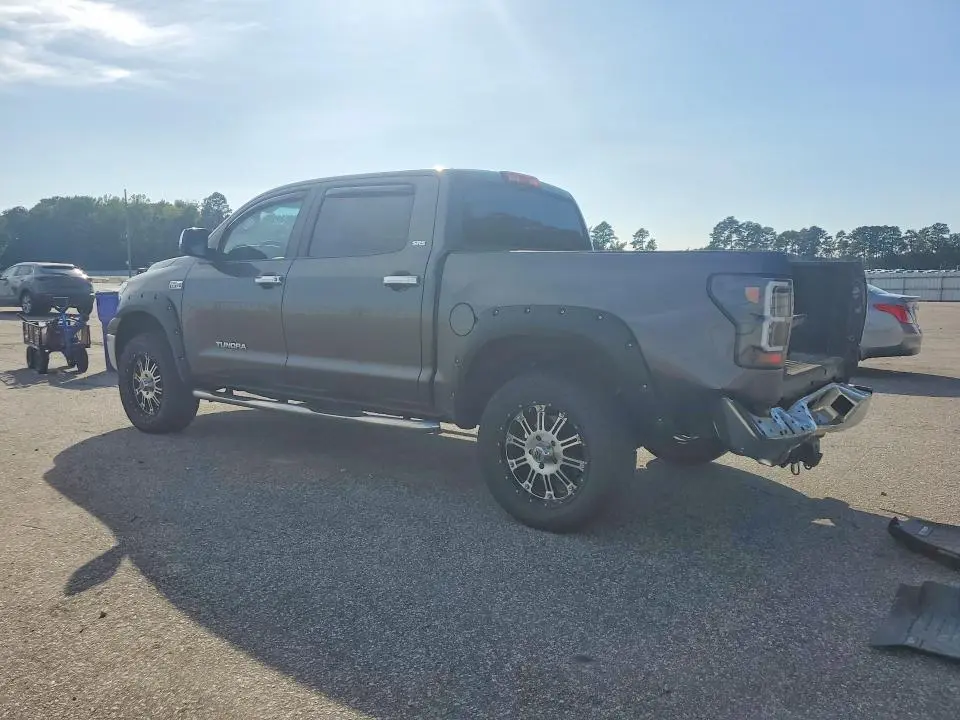 2011 TOYOTA TUNDRA CREWMAX SR5  