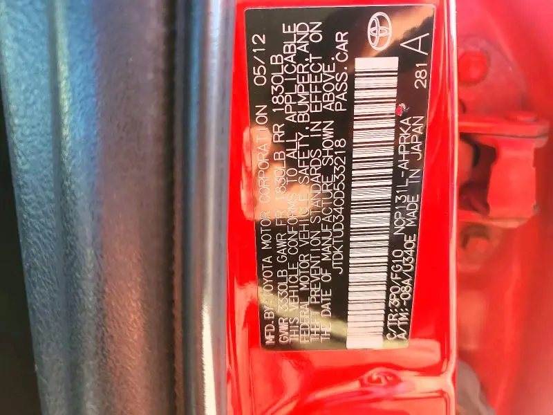 2012 TOYOTA YARIS 5-DOOR LE  