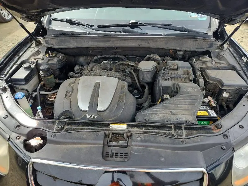 2010 HYUNDAI SANTA FE SE  