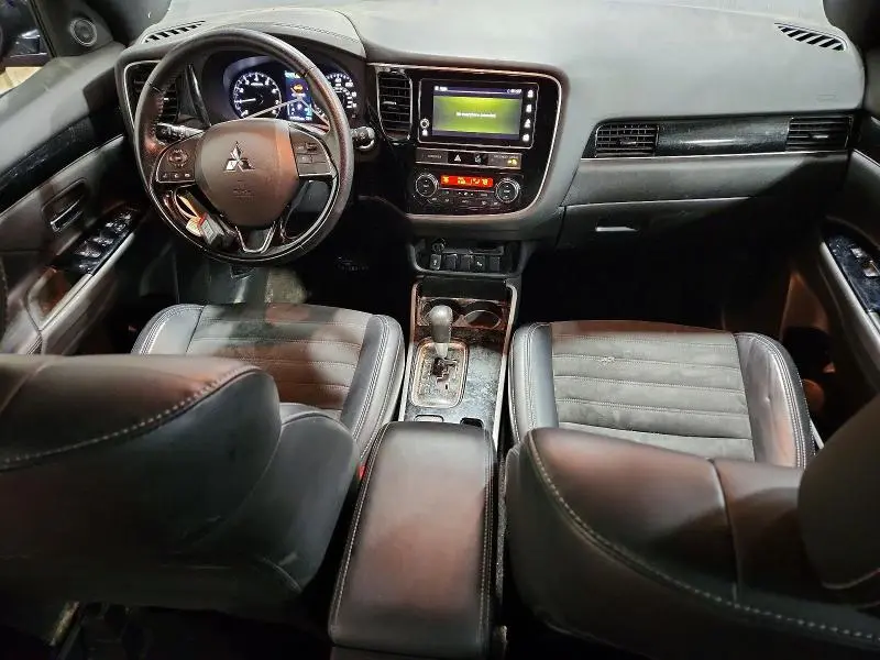 2019 MITSUBISHI OUTLANDER SE  