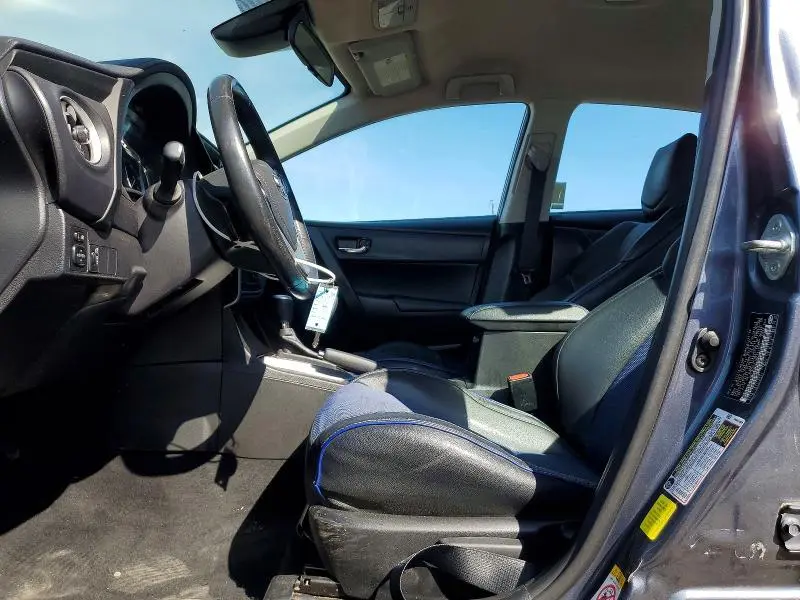 2017 TOYOTA COROLLA SE  