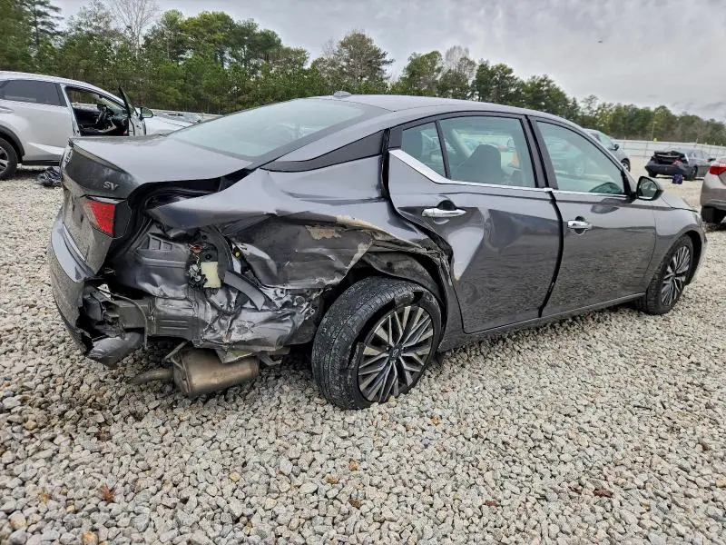 2024 NISSAN ALTIMA SV  