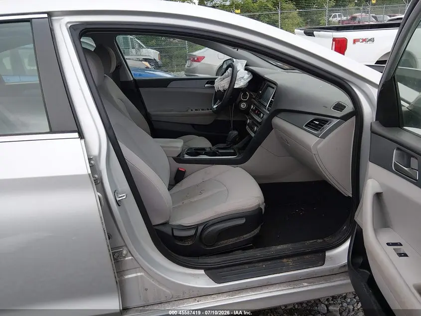 2019 HYUNDAI SONATA SE