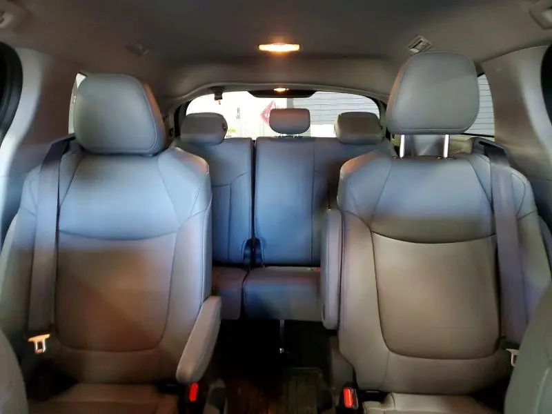 2024 TOYOTA SIENNA XLE 7-PASSENGER  