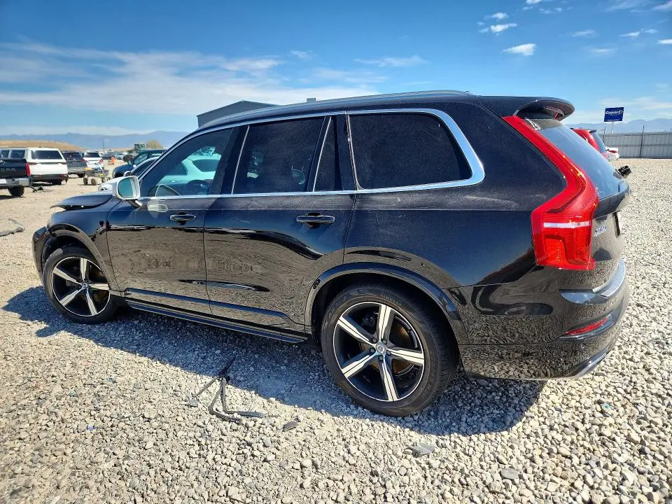 2017 VOLVO XC90 T6  