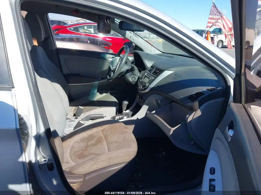 2013 HYUNDAI ACCENT GLS