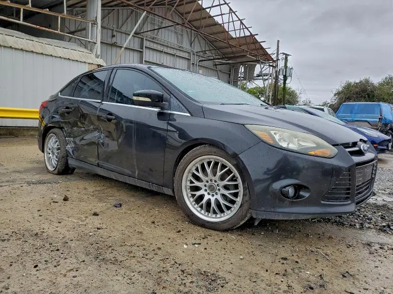 2012 FORD FOCUS TITANIUM  
