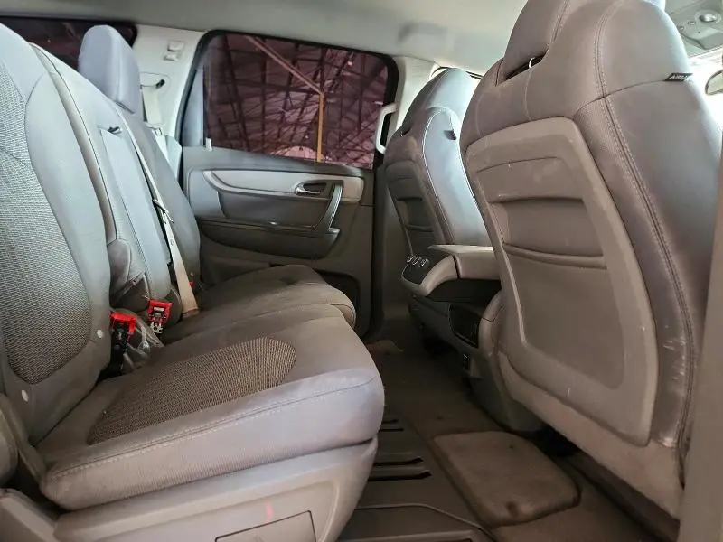 2015 CHEVROLET TRAVERSE LS  