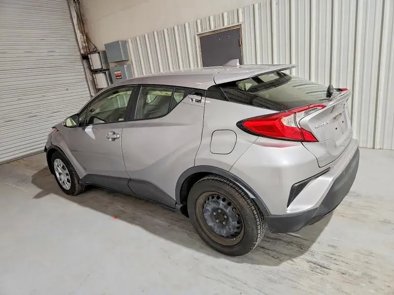 2020 TOYOTA C-HR XLE  