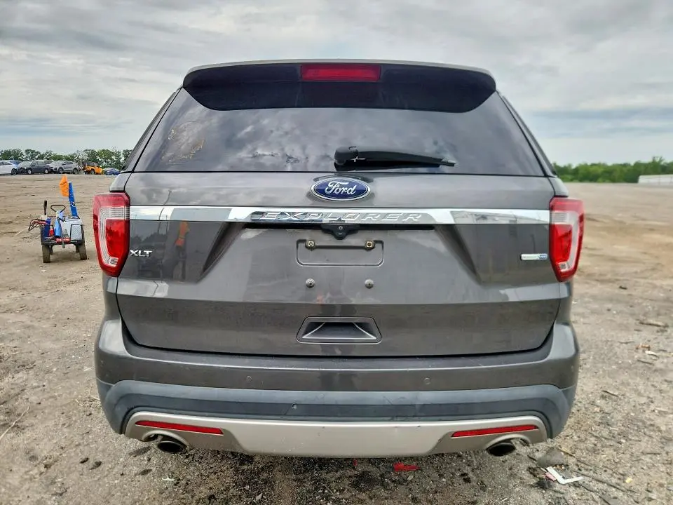 2017 FORD EXPLORER XLT  