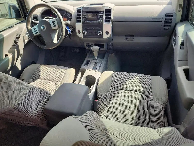 2013 NISSAN FRONTIER S  