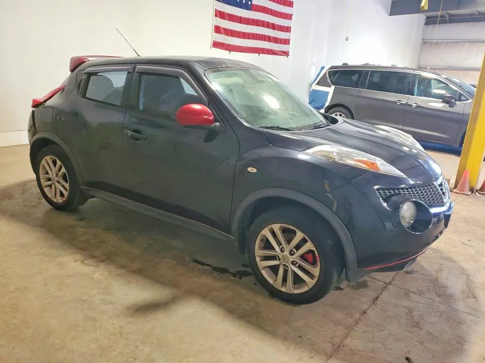 2014 NISSAN JUKE S  