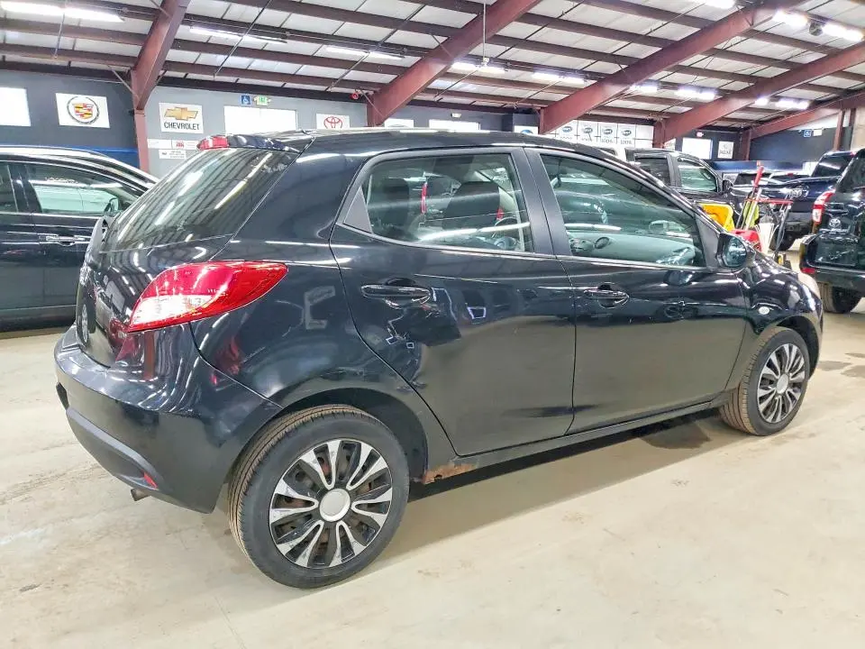2013 MAZDA MAZDA2   