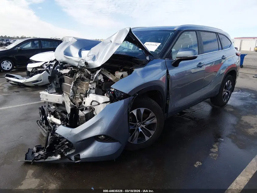 2024 TOYOTA HIGHLANDER HYBRID XLE