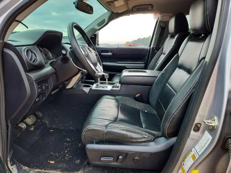 2017 TOYOTA TUNDRA SR5  