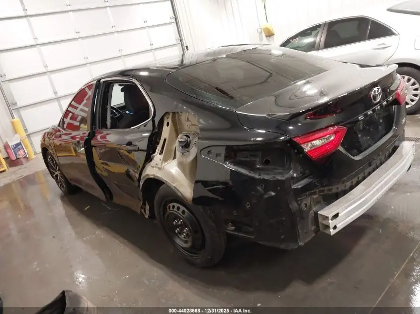 2018 TOYOTA CAMRY SE