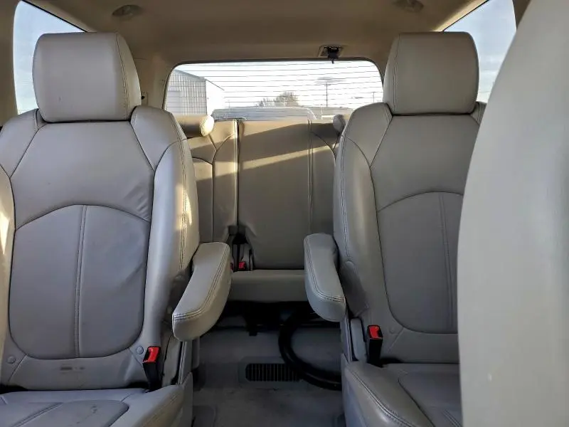 2011 GMC ACADIA SLT-2  