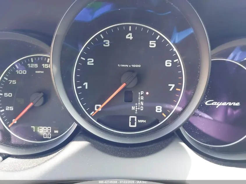 2016 PORSCHE CAYENNE  
