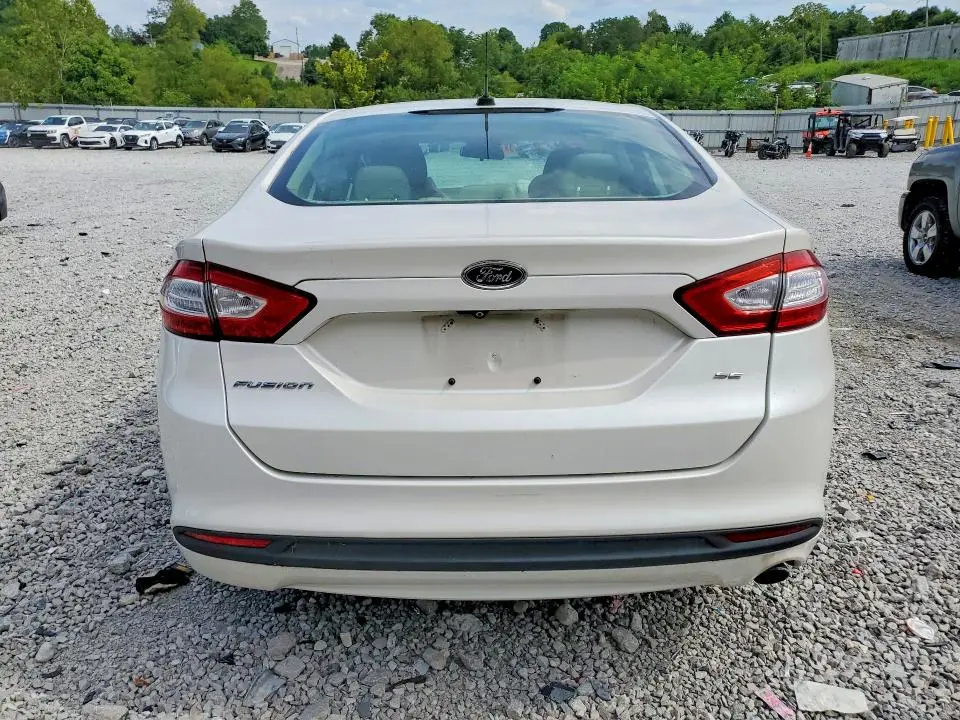 2015 FORD FUSION SE  