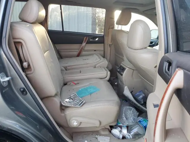2010 TOYOTA HIGHLANDER LIMITED  