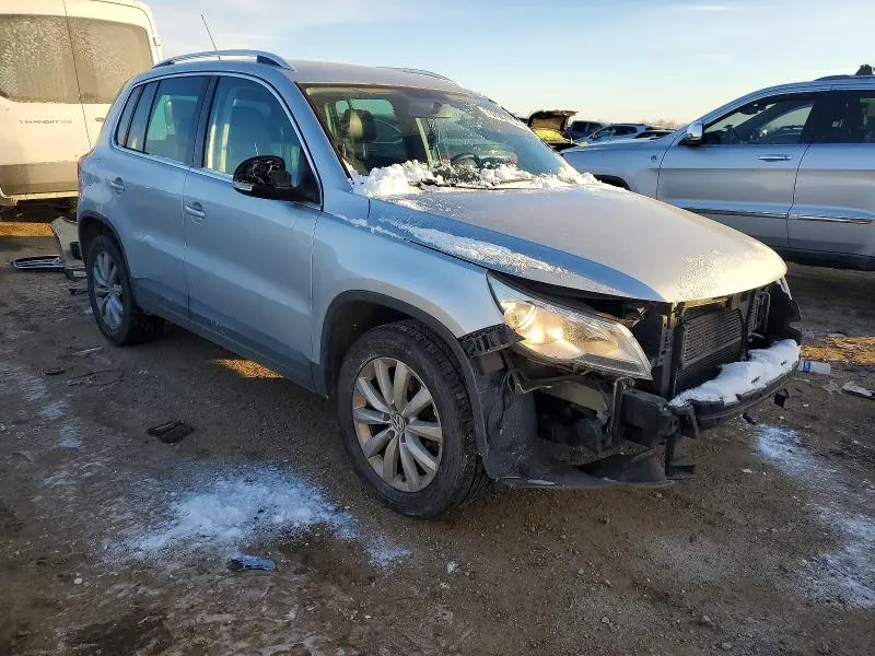 2011 VOLKSWAGEN TIGUAN S  