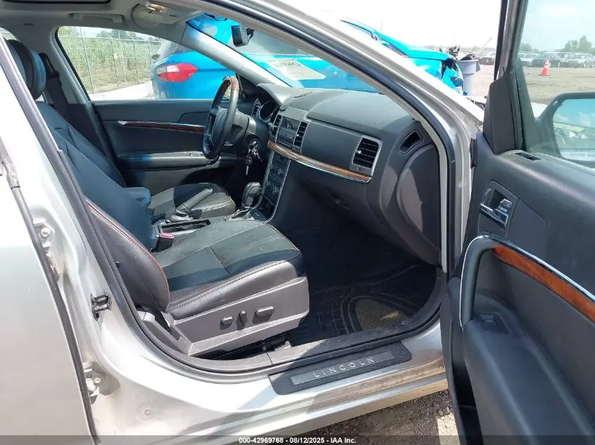 2012 LINCOLN MKZ  