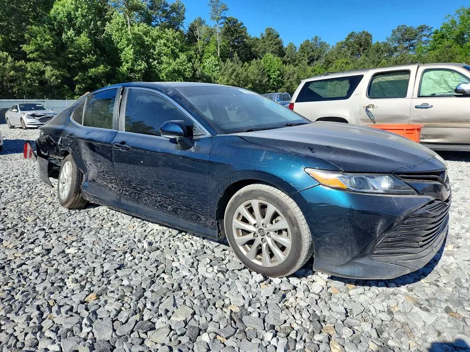 2018 TOYOTA CAMRY LE  