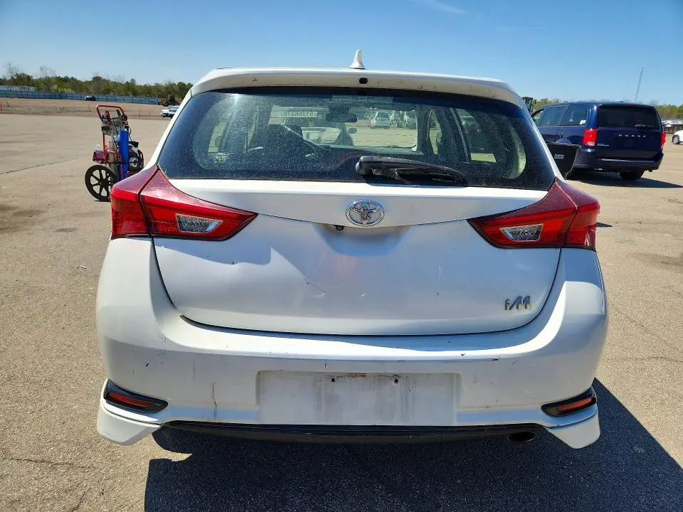 2018 TOYOTA COROLLA IM BASE  