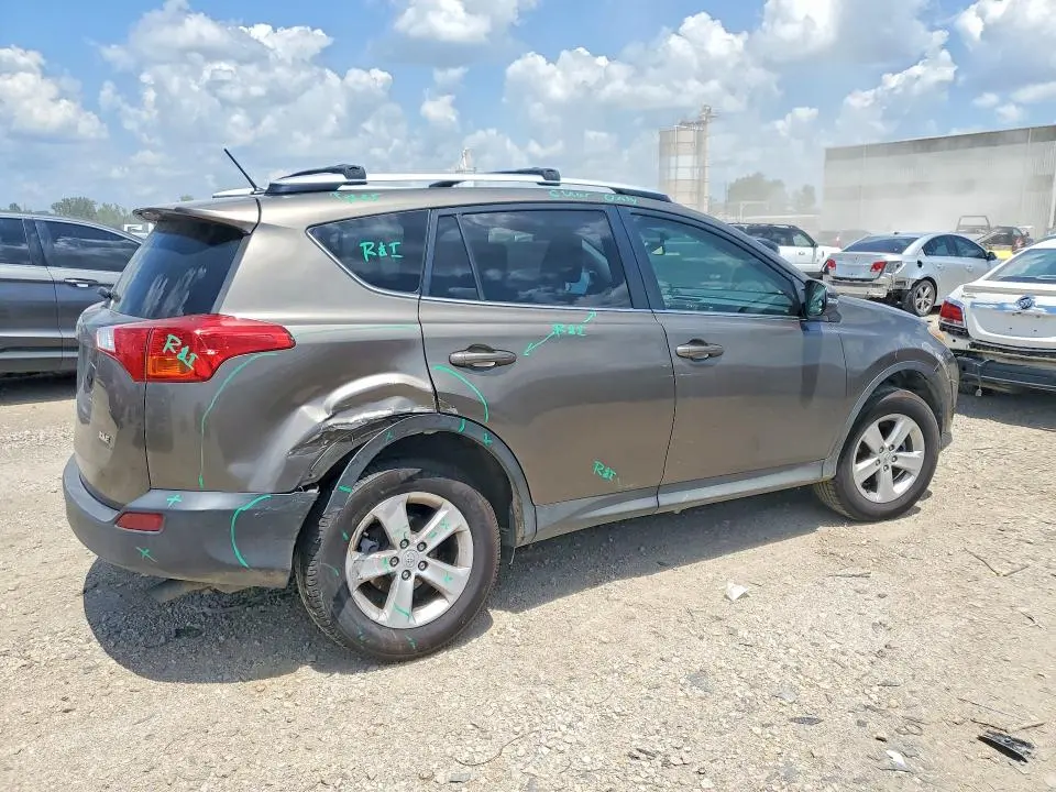 2014 TOYOTA RAV4 XLE  