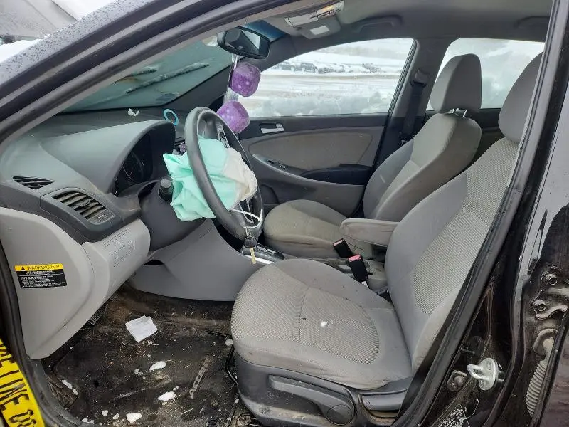 2013 HYUNDAI ACCENT GS  