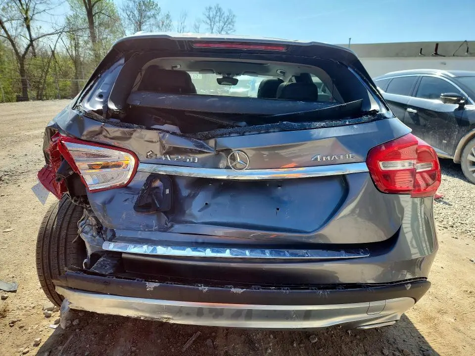 2015 MERCEDES-BENZ GLA 250 4MATIC  