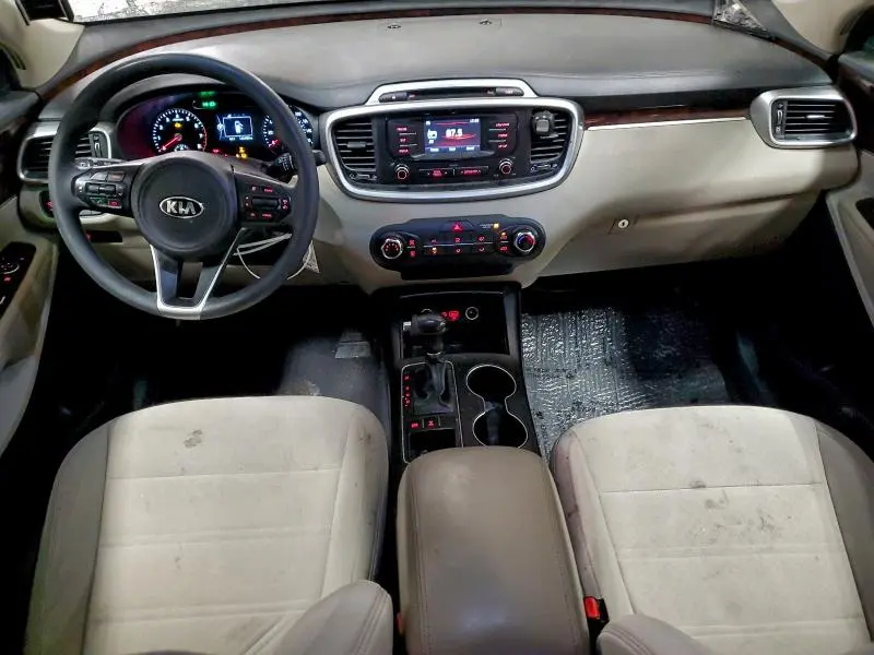 2016 KIA SORENTO LX  