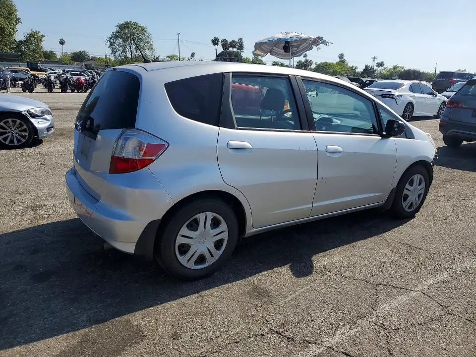 2011 HONDA FIT   