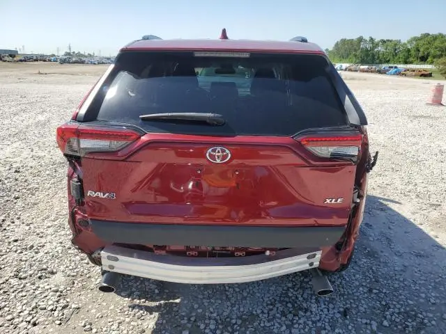 2021 TOYOTA RAV4 XLE  