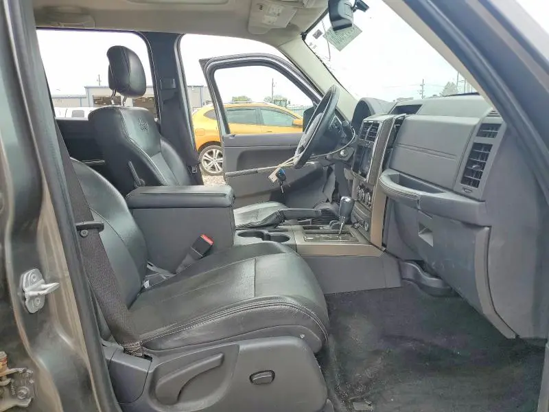 2012 JEEP LIBERTY JET  