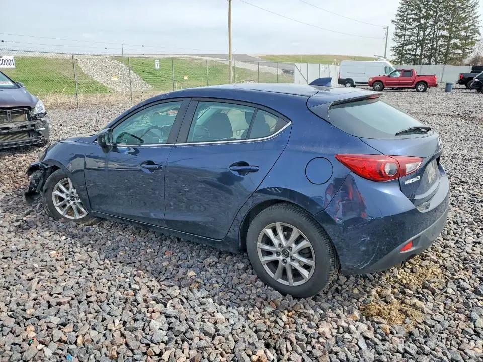 2015 MAZDA 3 TOURING  