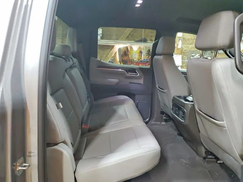 2023 GMC SIERRA K1500 SLT  