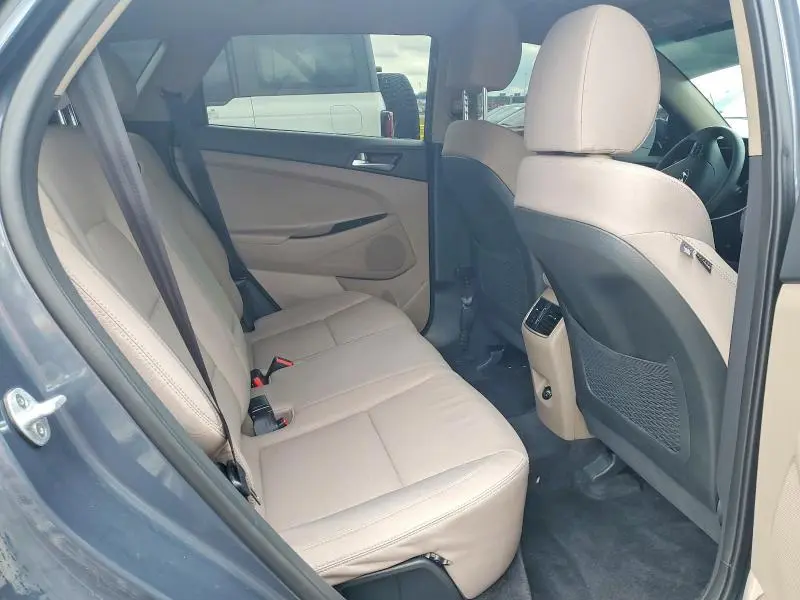 2020 HYUNDAI TUCSON SEL  