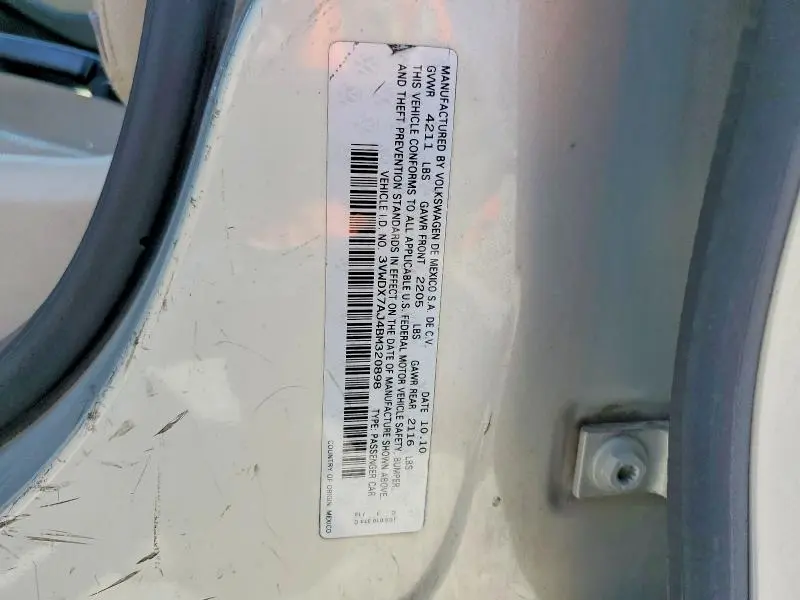 2011 VOLKSWAGEN JETTA SE  