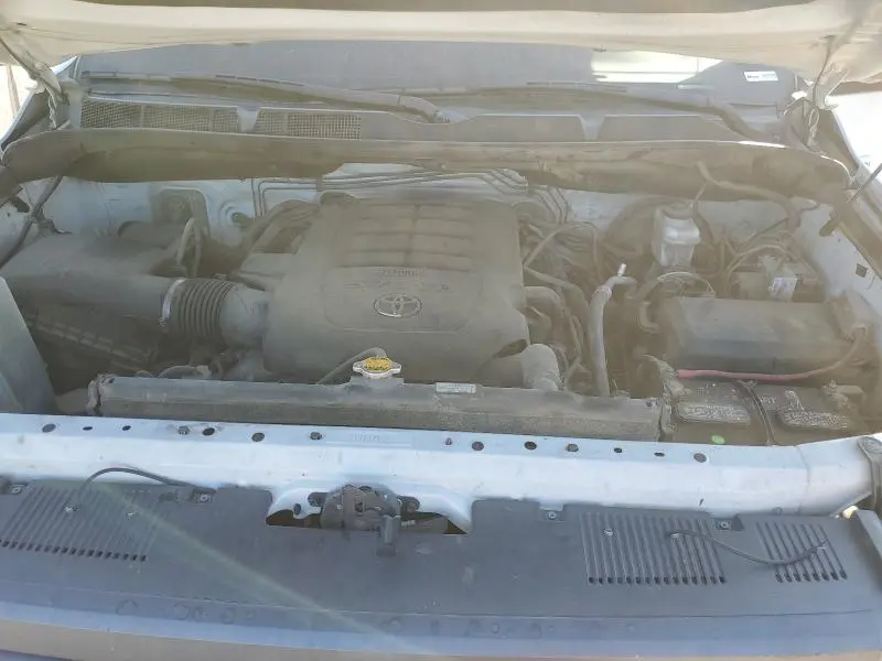 2015 TOYOTA TUNDRA CREWMAX SR5  