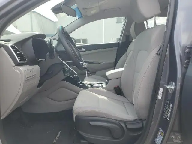 2021 HYUNDAI TUCSON SE  