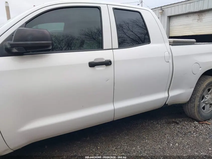 2017 TOYOTA TUNDRA SR 5.7L V8