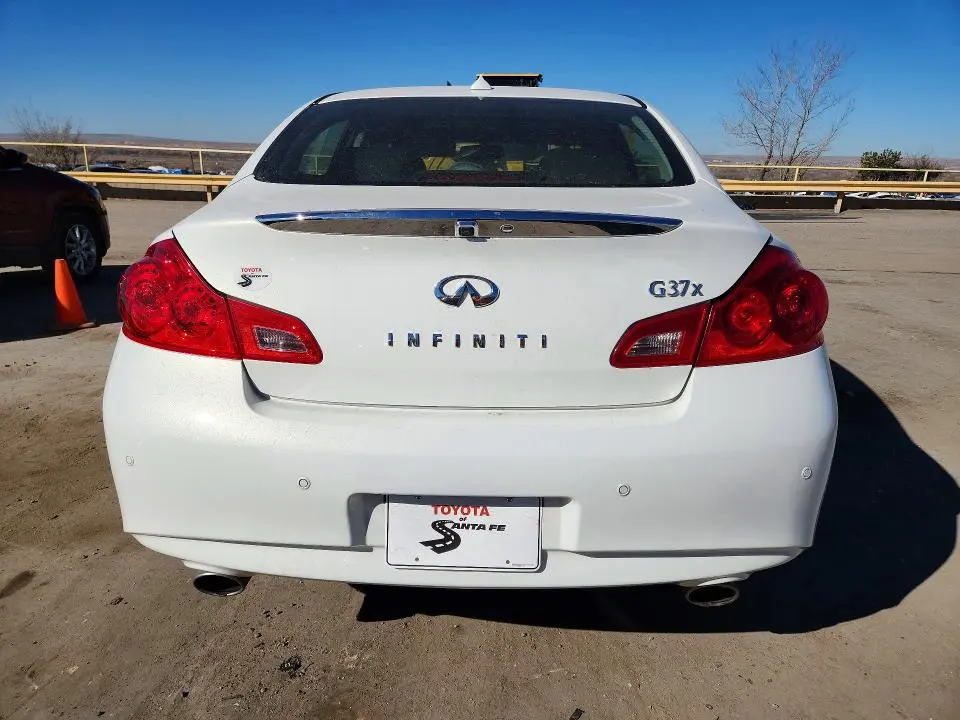 2012 INFINITI G37   