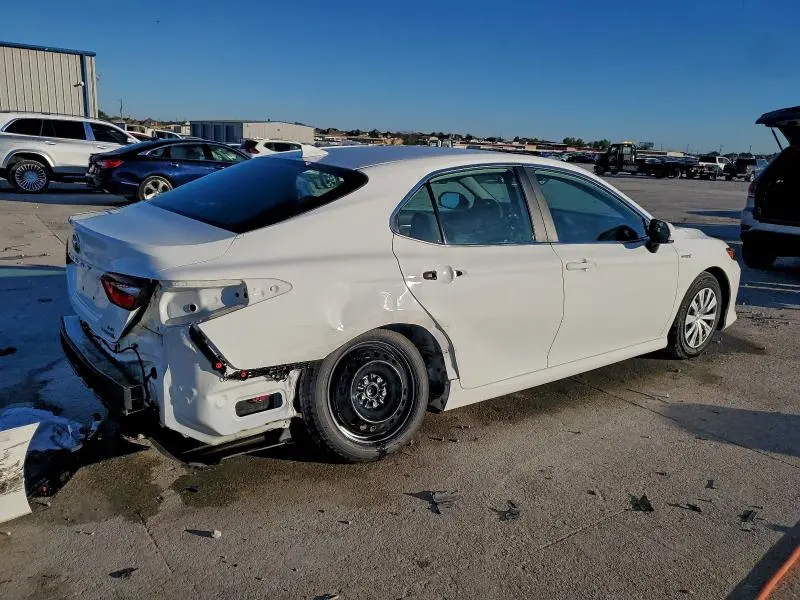 2021 TOYOTA CAMRY LE  