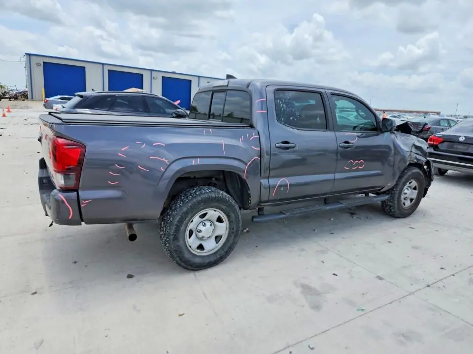 2018 TOYOTA TACOMA SR  