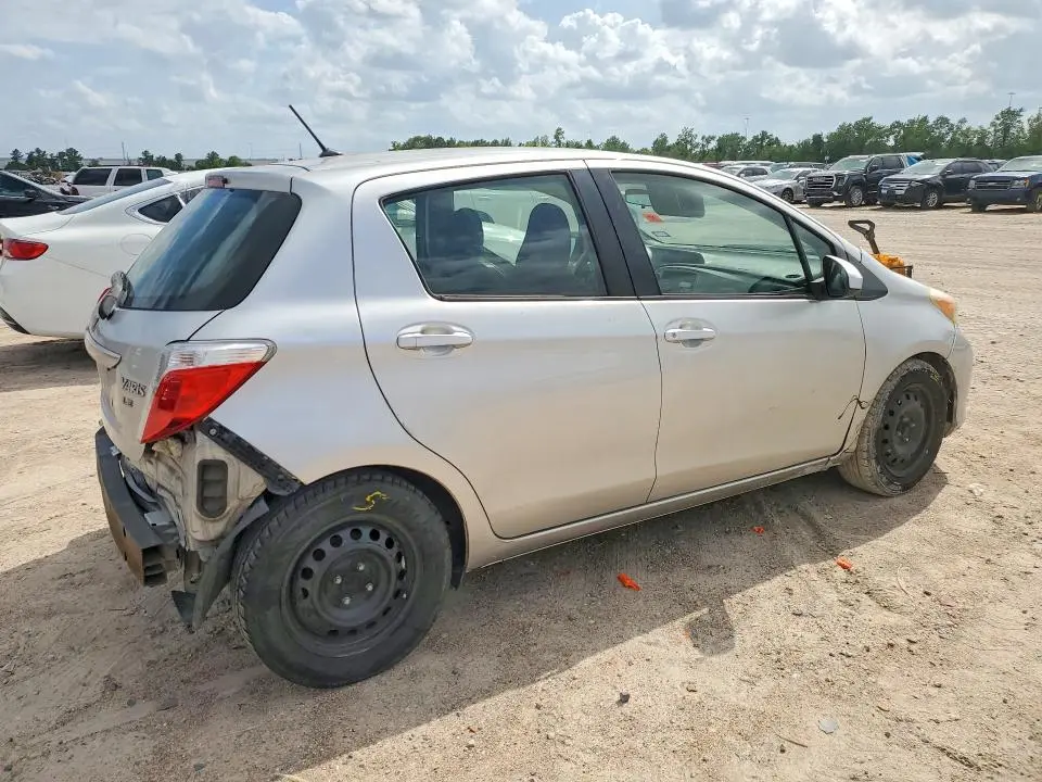2012 TOYOTA YARIS 5-DOOR LE  