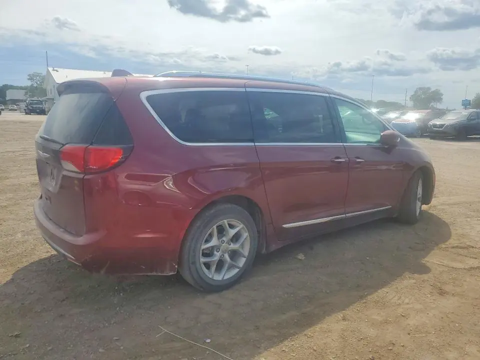2017 CHRYSLER PACIFICA TOURING L PLUS  