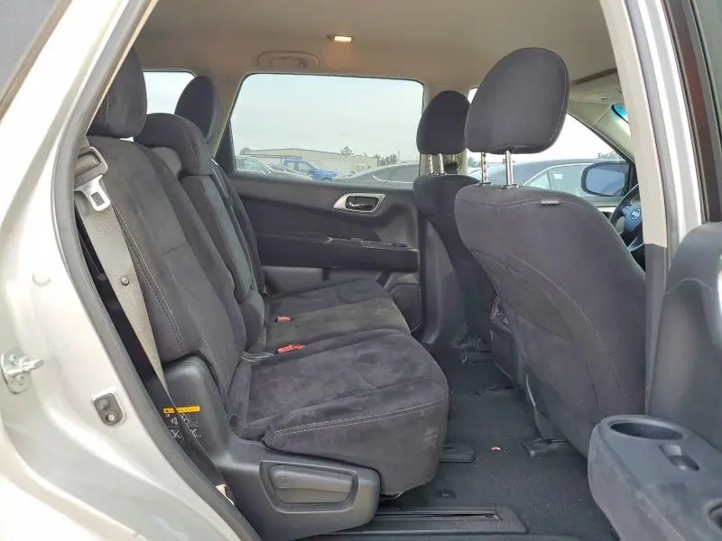 2015 NISSAN PATHFINDER SV  