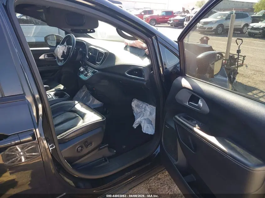 2019 CHRYSLER PACIFICA LIMITED